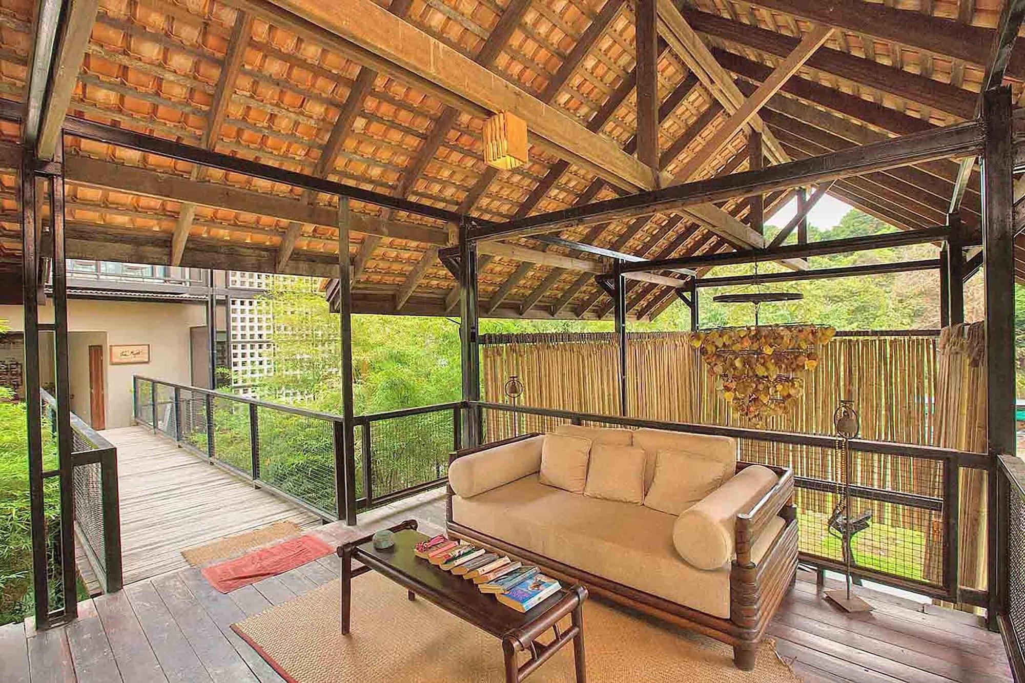 Family Room with Balcony - Annex