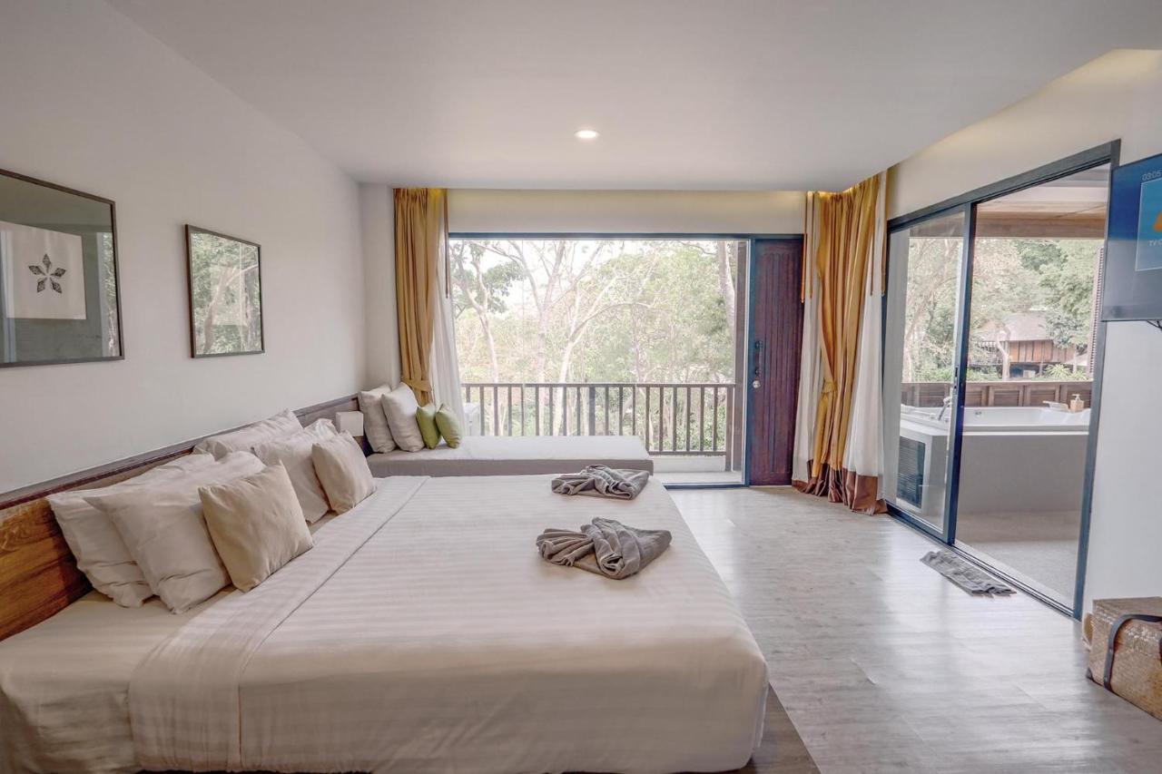 Moonlight Suite with Spa Bath